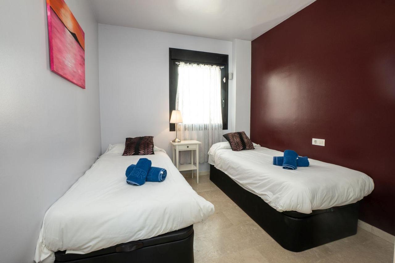 Playa Del Salon 2C Menyber Apartment Nerja Luaran gambar