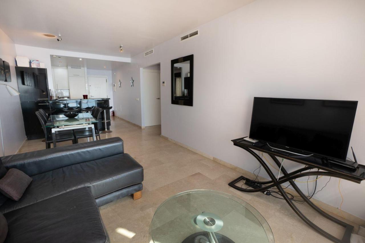 Playa Del Salon 2C Menyber Apartment Nerja Luaran gambar