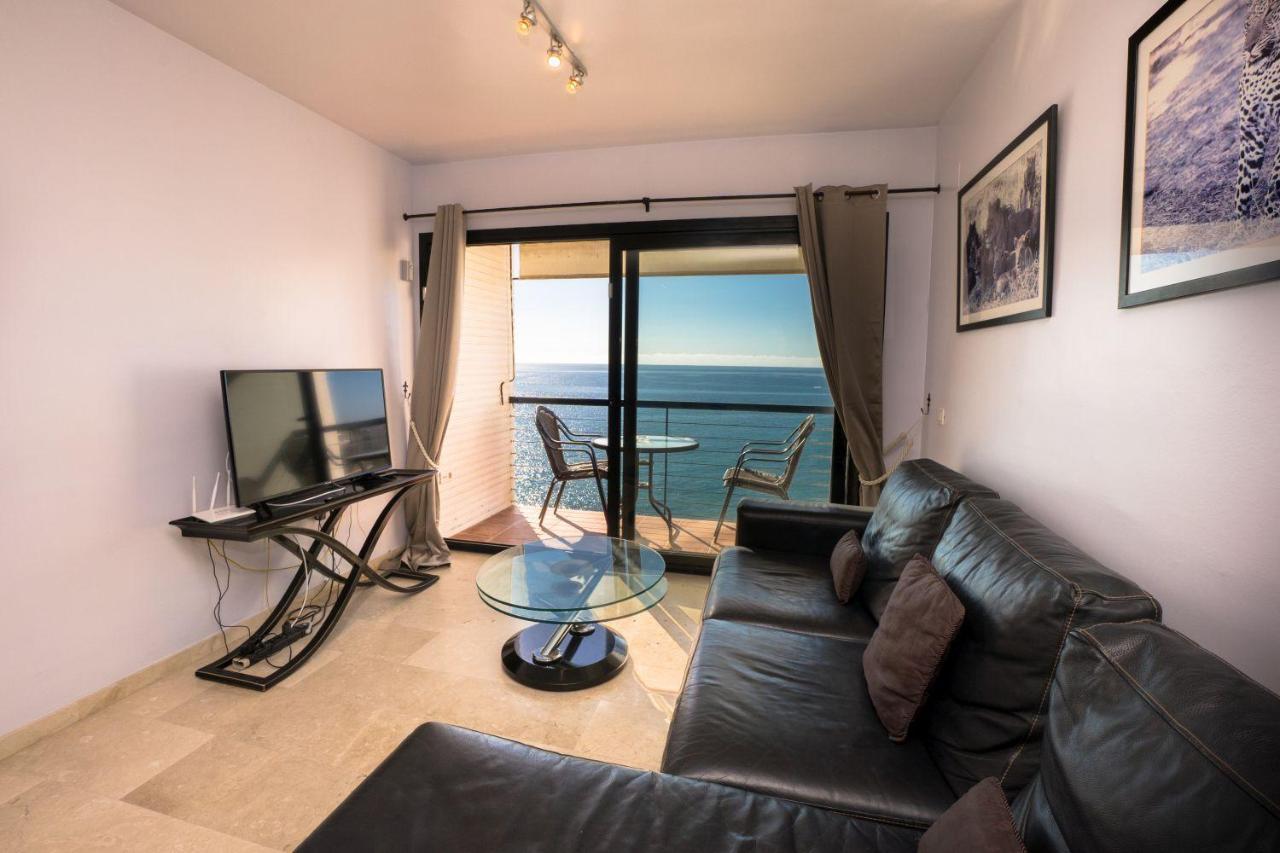 Playa Del Salon 2C Menyber Apartment Nerja Luaran gambar
