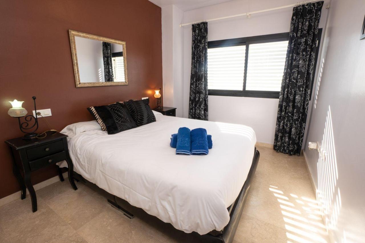 Playa Del Salon 2C Menyber Apartment Nerja Luaran gambar