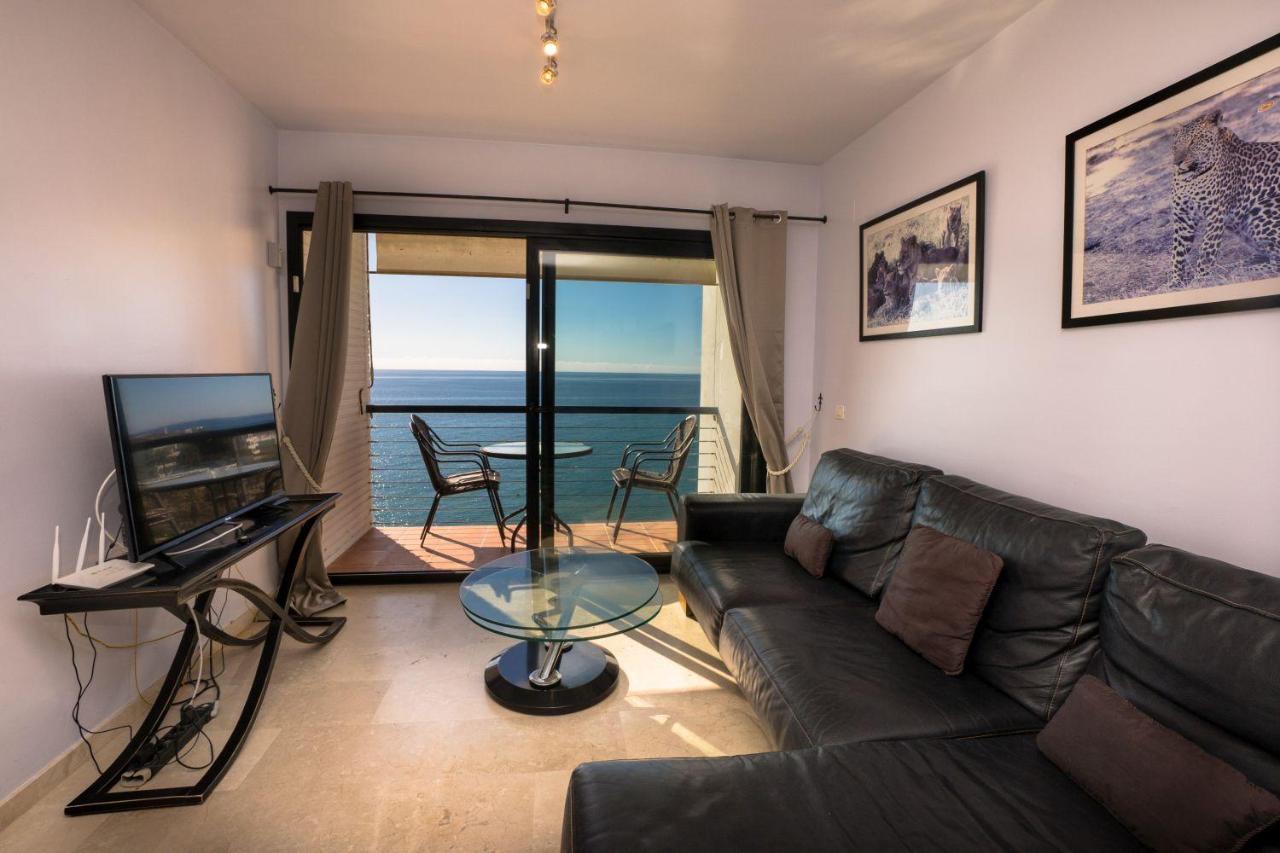 Playa Del Salon 2C Menyber Apartment Nerja Luaran gambar